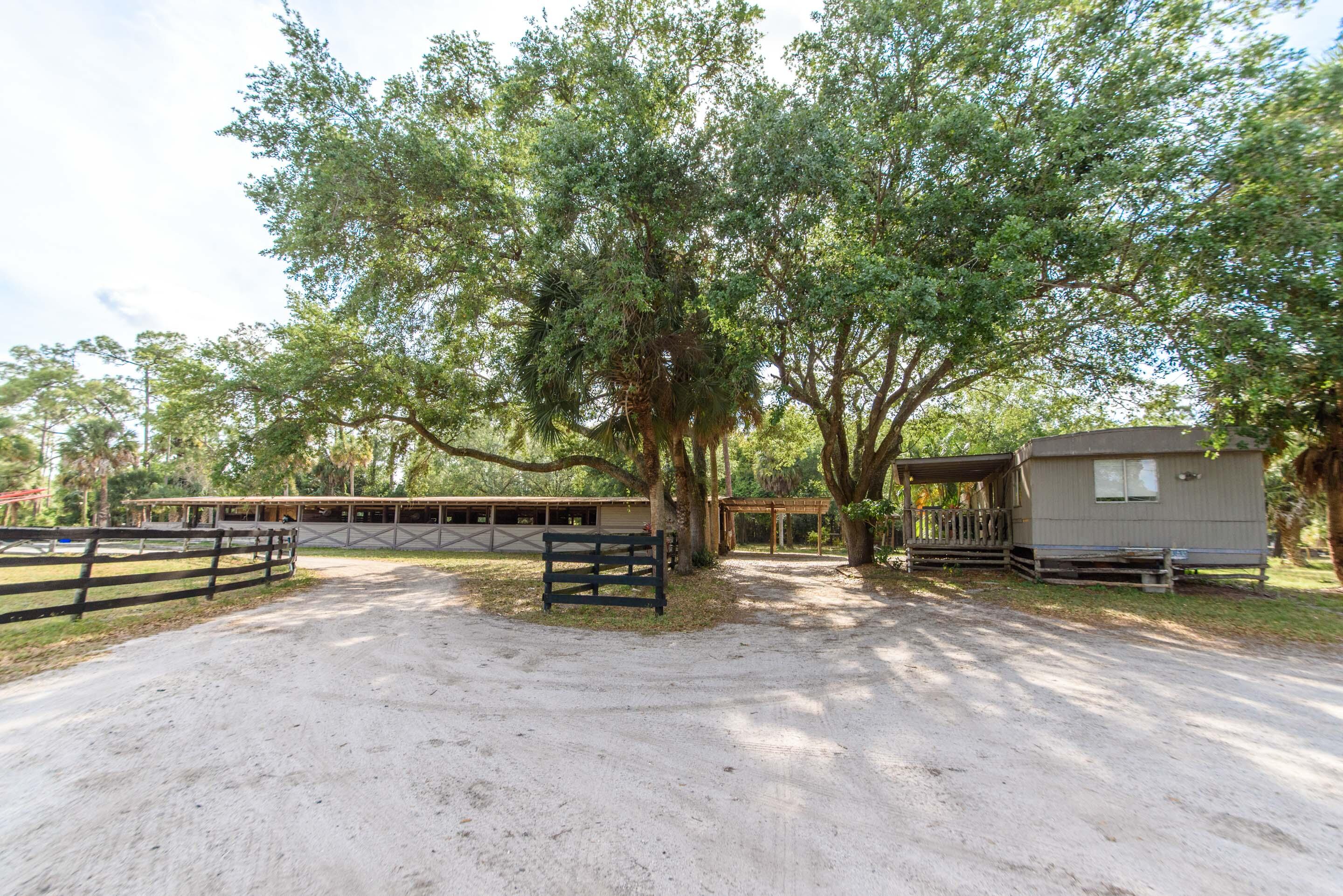 2813 F Road Loxahatchee, FL 33470 - Photo 10 of 84 mls-29