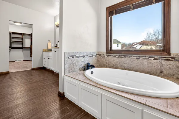 $544,900 | 4850 West Scotch Pine Court, Appleton, WI 54913