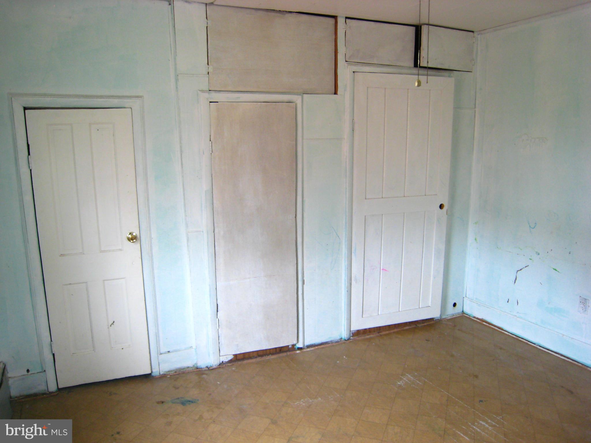 302 Homberg Avenue Baltimore, MD 21221 - Photo 13 of 23 Bedroom