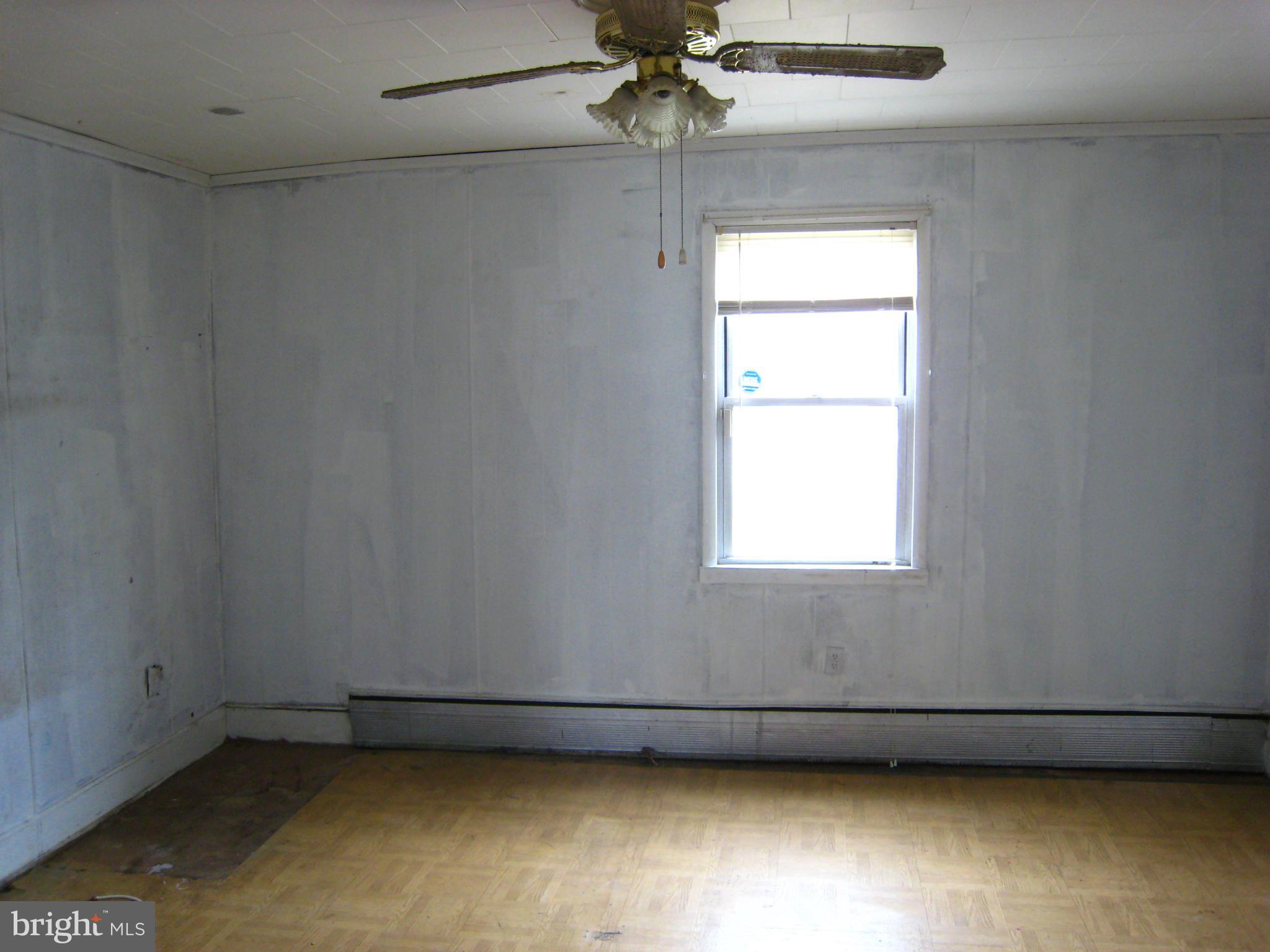 302 Homberg Avenue Baltimore, MD 21221 - Photo 14 of 23 Bedroom