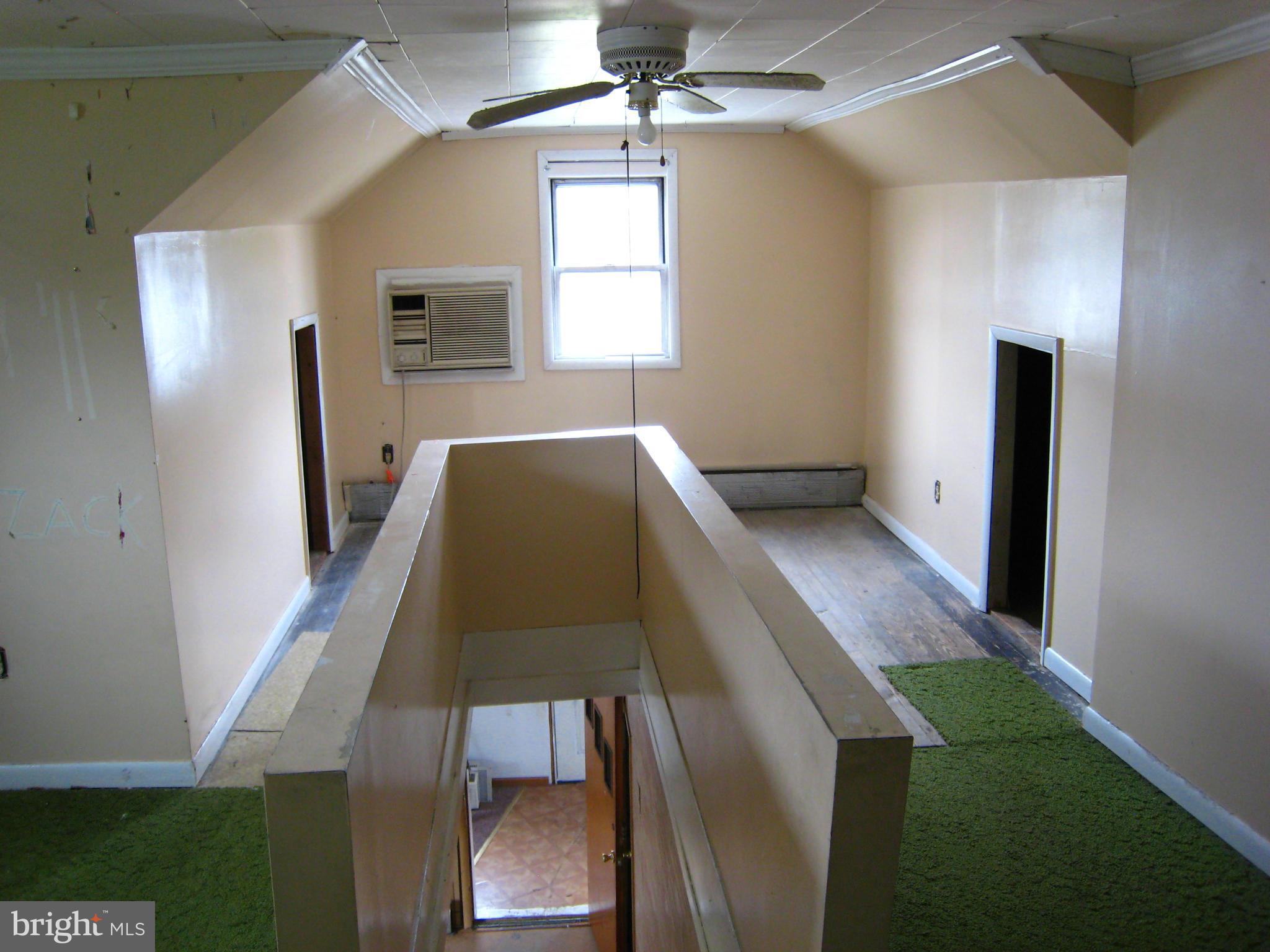 302 Homberg Avenue Baltimore, MD 21221 - Photo 22 of 23 Bedroom
