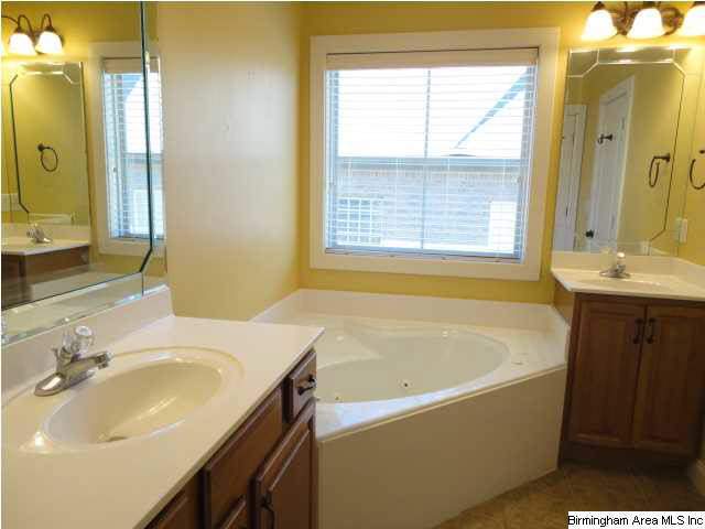 1121 Weybridge Road Pelham, AL 35124 - Photo 17 of 31
