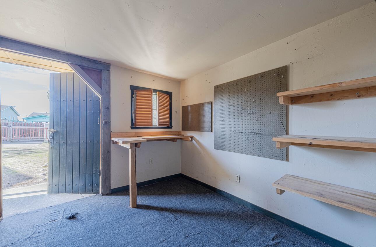 1800 Luxton Street Seaside, CA 93955 - Photo 40 of 48 a bathroom with a tub a sink and a large window