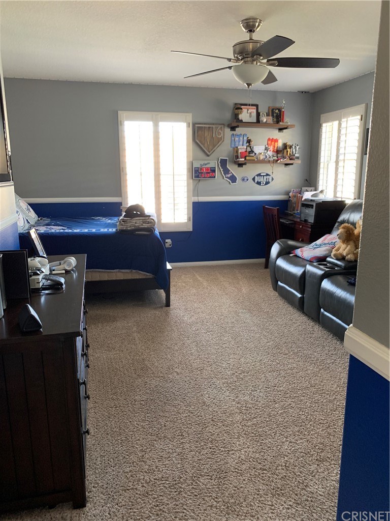 22126 Crestline Trail Saugus, CA 91390 - Photo 18 of 26 Spacious upstairs bedrooms