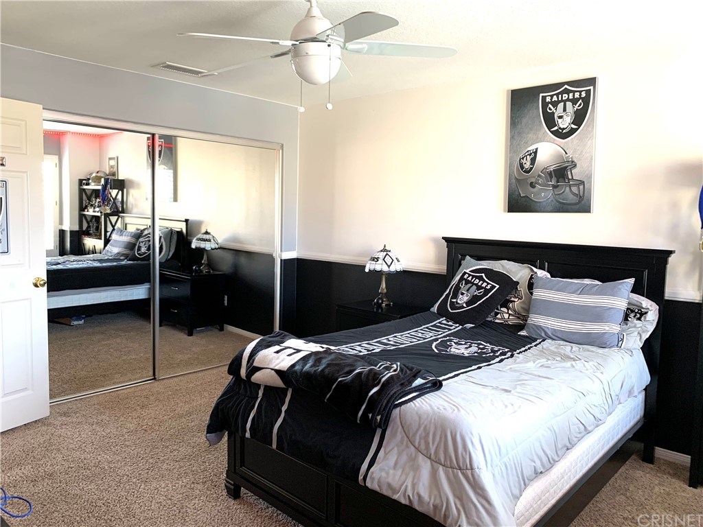 22126 Crestline Trail Saugus, CA 91390 - Photo 19 of 26