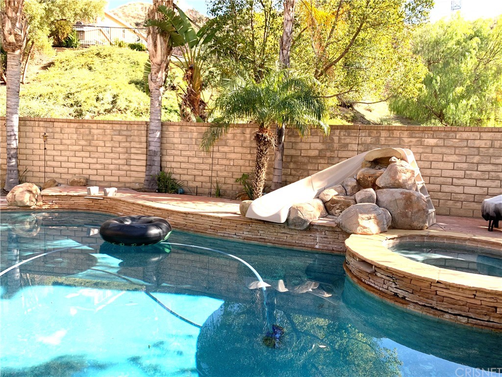 22126 Crestline Trail Saugus, CA 91390 - Photo 3 of 26 Swimming pool with spa and waterslide
