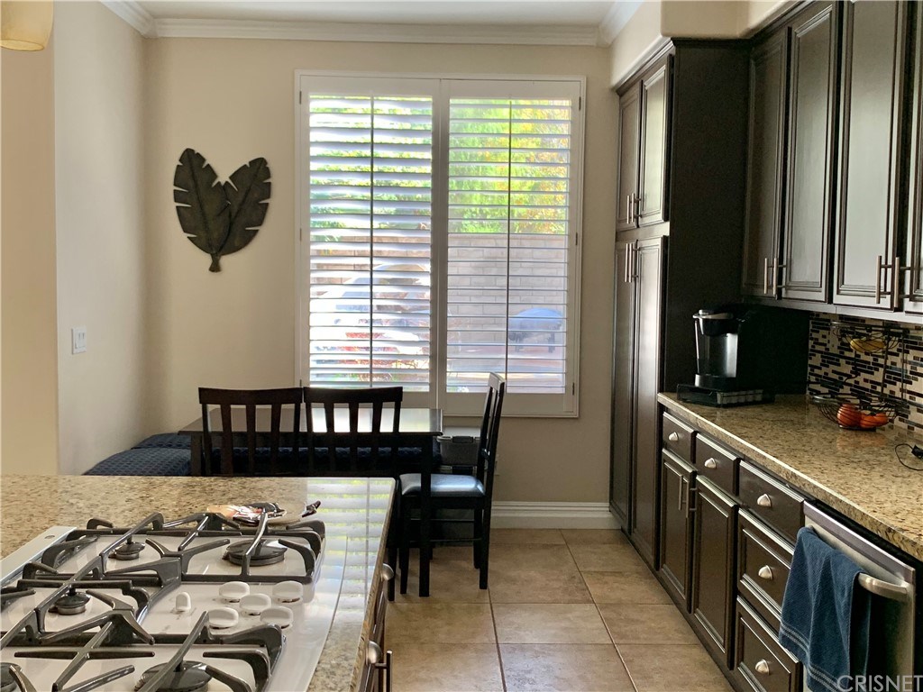 22126 Crestline Trail Saugus, CA 91390 - Photo 9 of 26