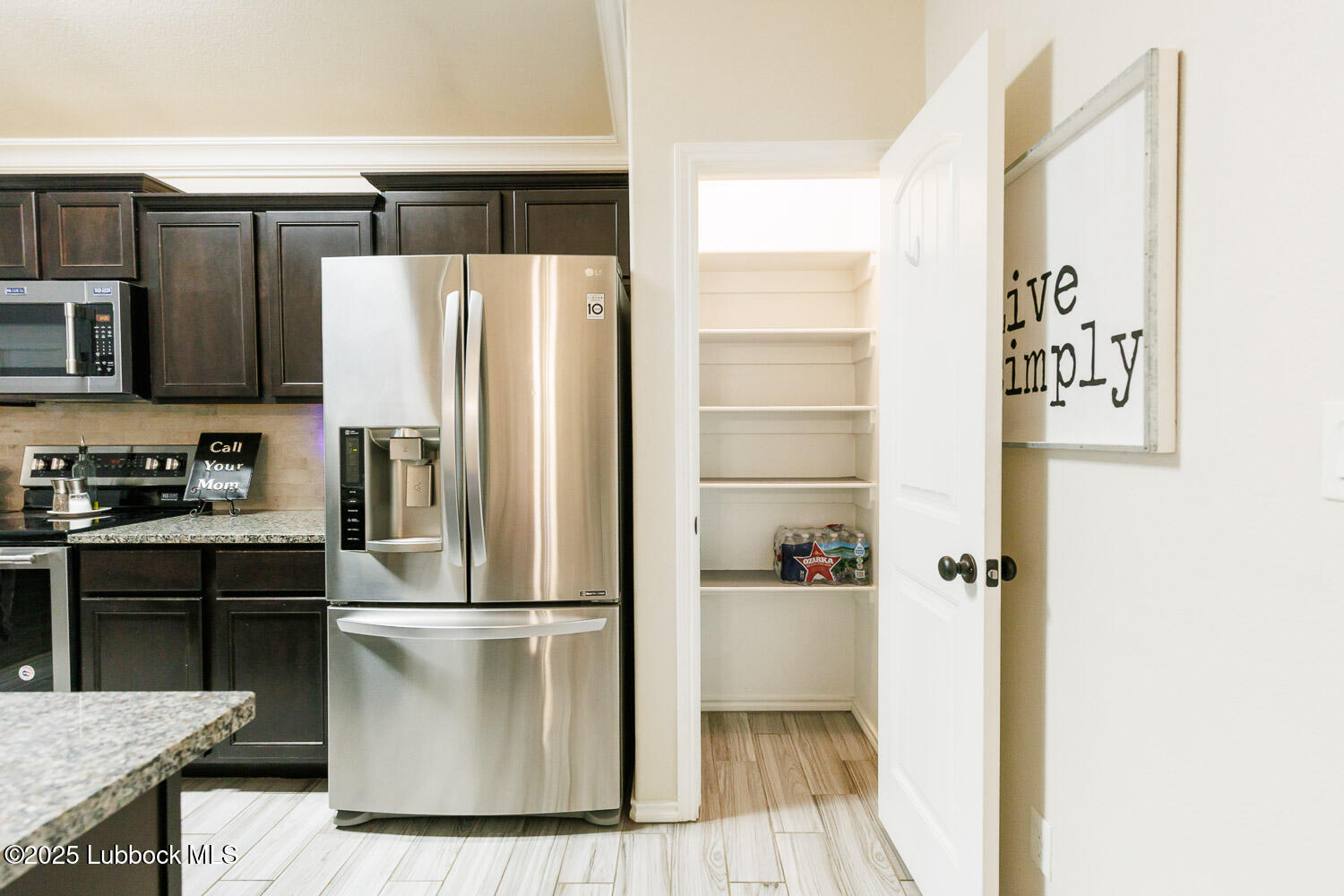 7404 105th Street Lubbock, TX 79424 - Photo 18 of 53 Pantry