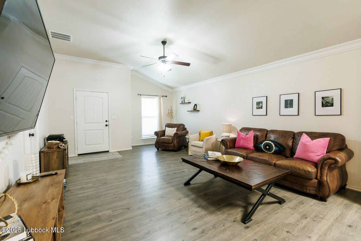 7404 105th Street Lubbock, TX 79424 - Photo 8 of 53 Living Room