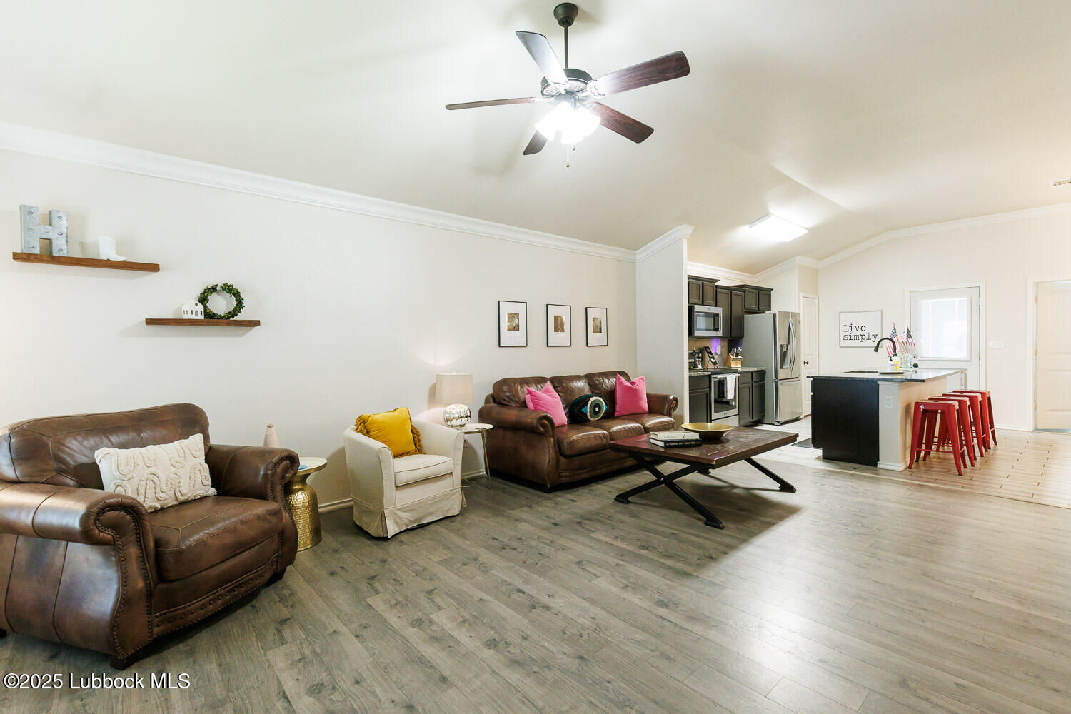 7404 105th Street Lubbock, TX 79424 - Photo 9 of 53 Spacious Living Room