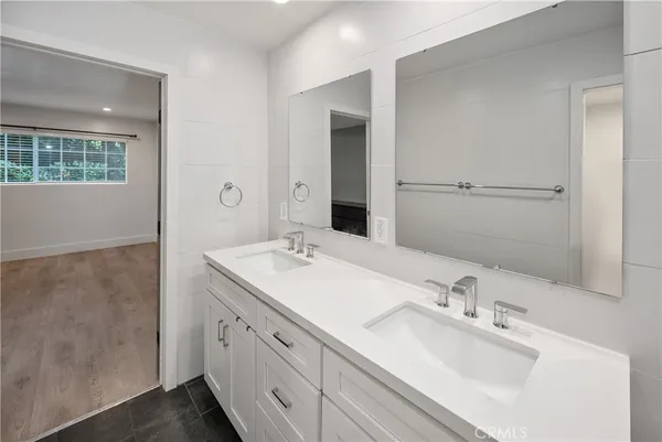 $549,900 | 532 North Rossmore Avenue, Unit 107, Los Angeles, CA 90004