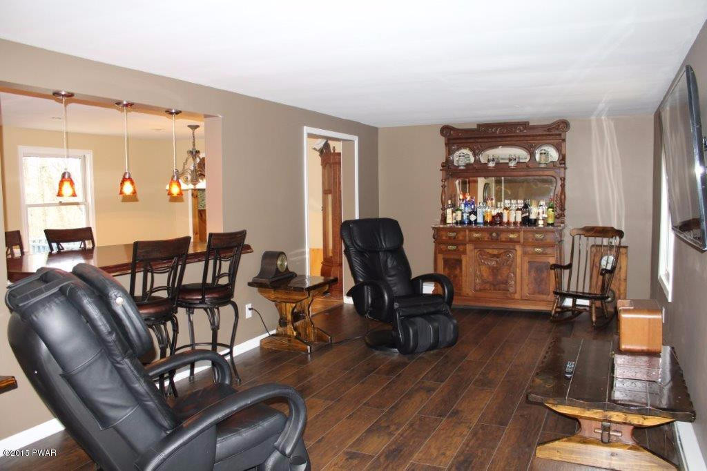 122 Deer Run Road Hawley, PA 18428 - Photo 3 of 39 Gallery Image 3