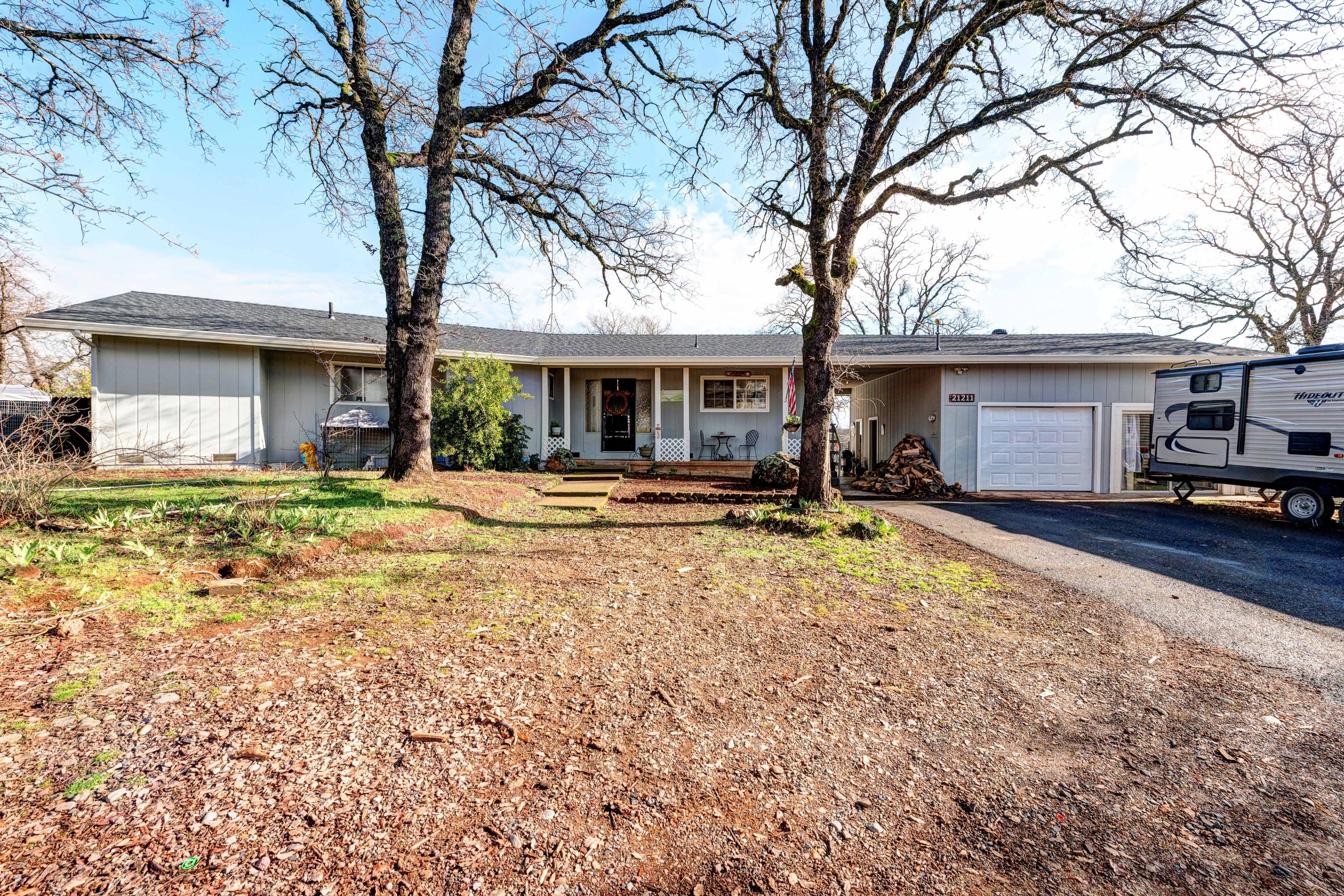 21211 Falling Oaks Road Redding, CA 96003 - Photo 1 of 24 graceastonphotography-14