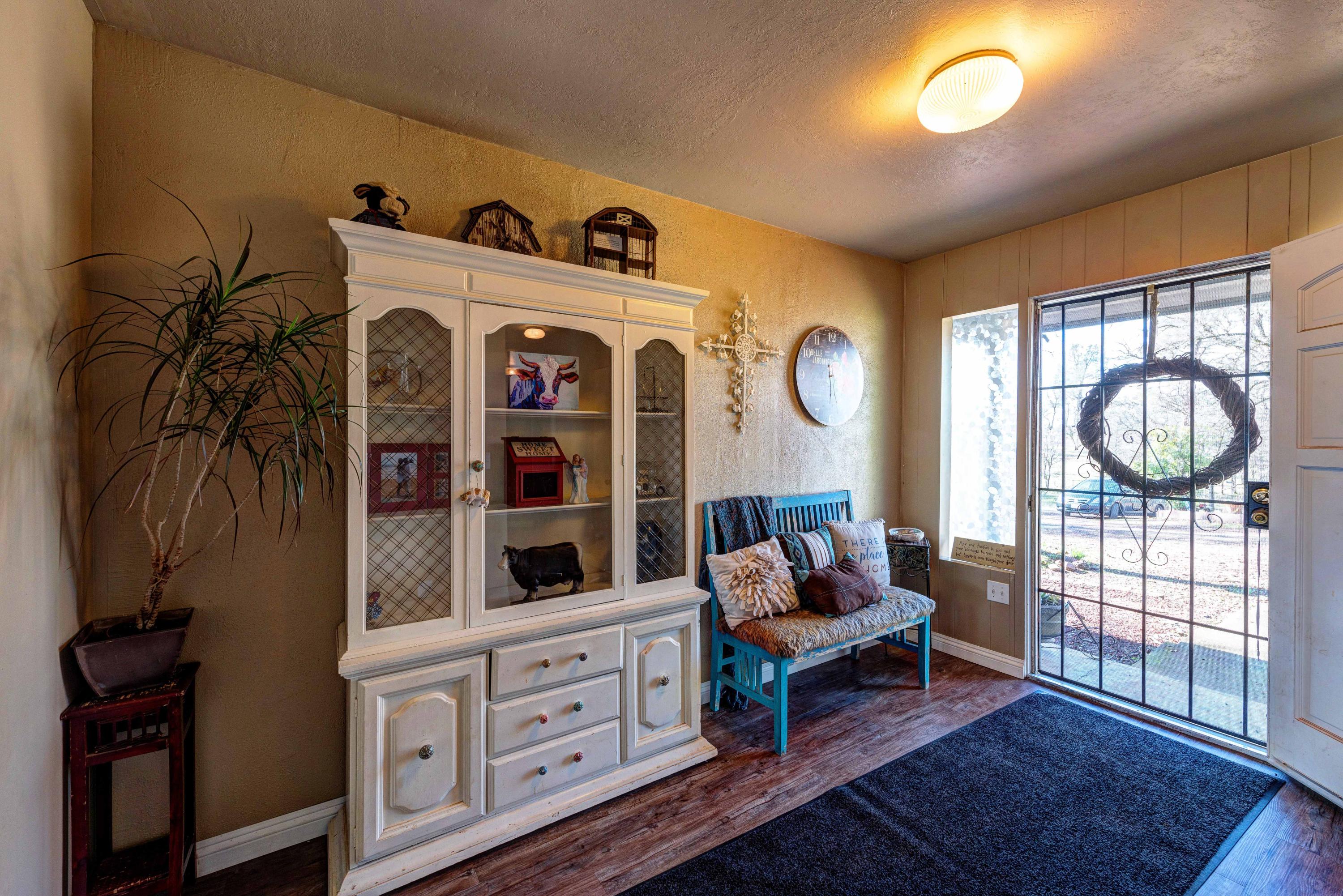 21211 Falling Oaks Road Redding, CA 96003 - Photo 3 of 24 graceastonphotography-28