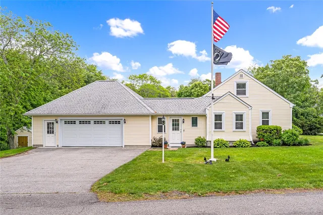 $600,000 | 33 Upland Way, Barrington, RI 02806