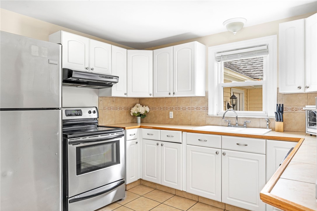 33 Upland Way Barrington, RI 02806 - Photo 12 of 33