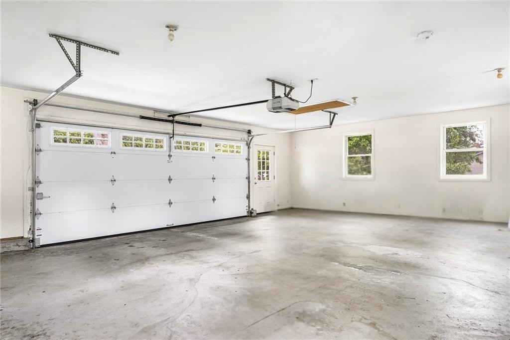 33 Upland Way Barrington, RI 02806 - Photo 29 of 33