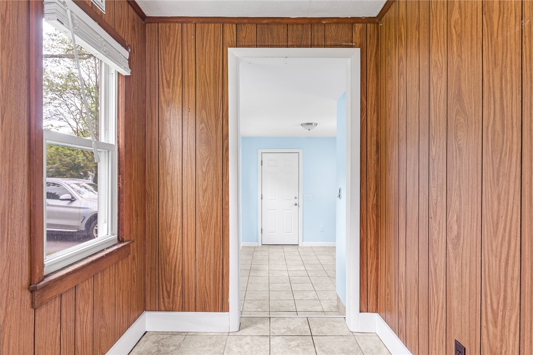 33 Upland Way Barrington, RI 02806 - Photo 9 of 33