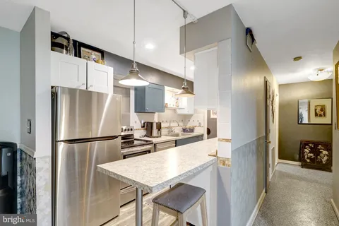 $270,000 | 8360 Dunham Court, Springfield, VA 22152