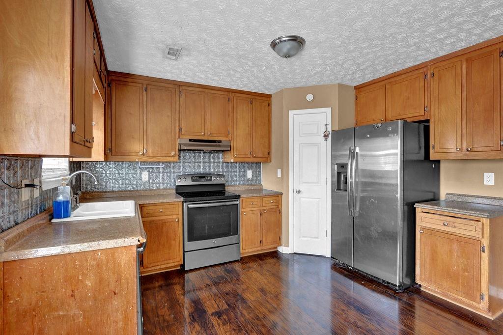 3454 Coach Court Gainesville, GA 30507 - Photo 9 of 22