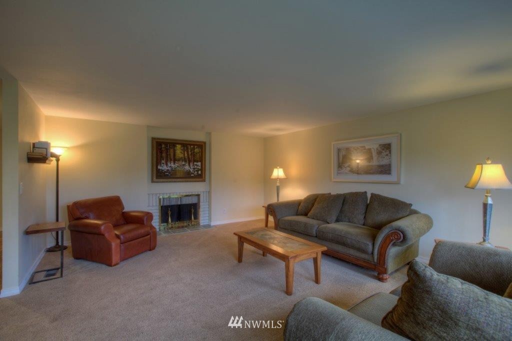 15840 Southeast 170th Street Renton, WA 98058 - Photo 2 of 19 Gallery Image 2