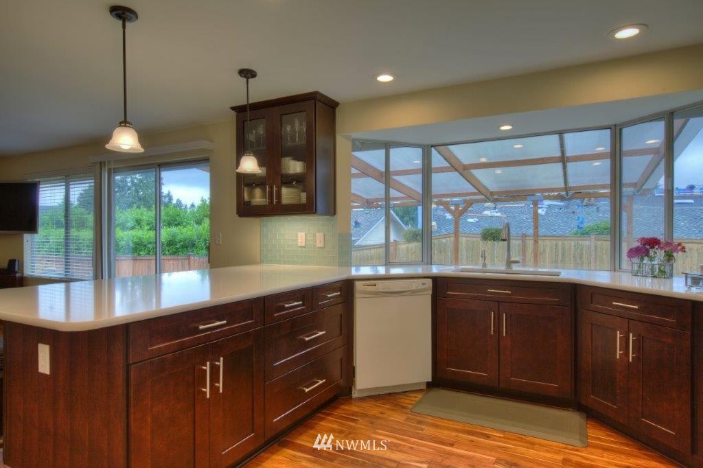 15840 Southeast 170th Street Renton, WA 98058 - Photo 5 of 19 Gallery Image 5
