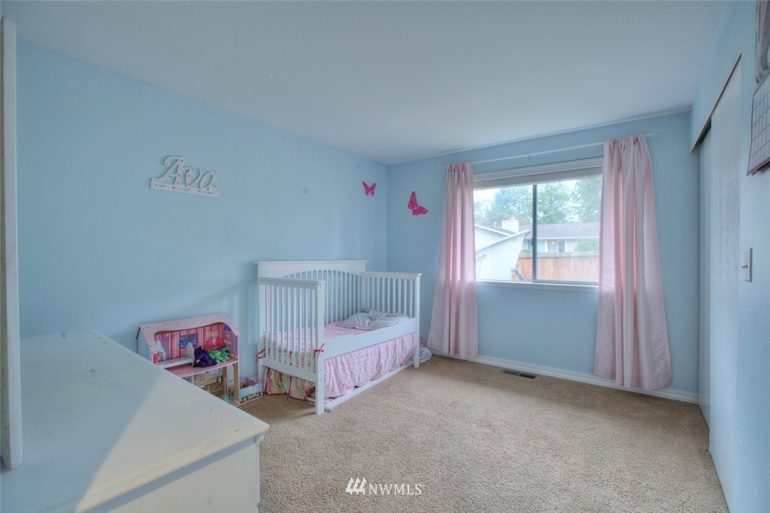 15840 Southeast 170th Street Renton, WA 98058 - Photo 9 of 19 Gallery Image 9