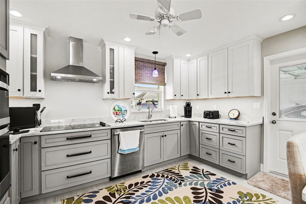 543 Belvedere Court Punta Gorda, FL 33950 - Photo 9 of 37