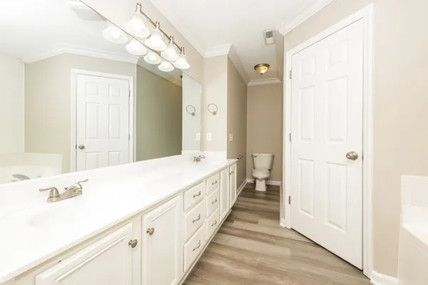 $435,000 | 305 Castlemere Court, Murfreesboro, TN 37130