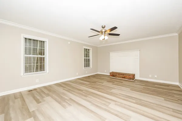 $435,000 | 305 Castlemere Court, Murfreesboro, TN 37130