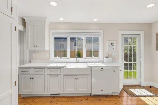 $3,950 | 11 Friendship Lane, Duxbury, MA 02332