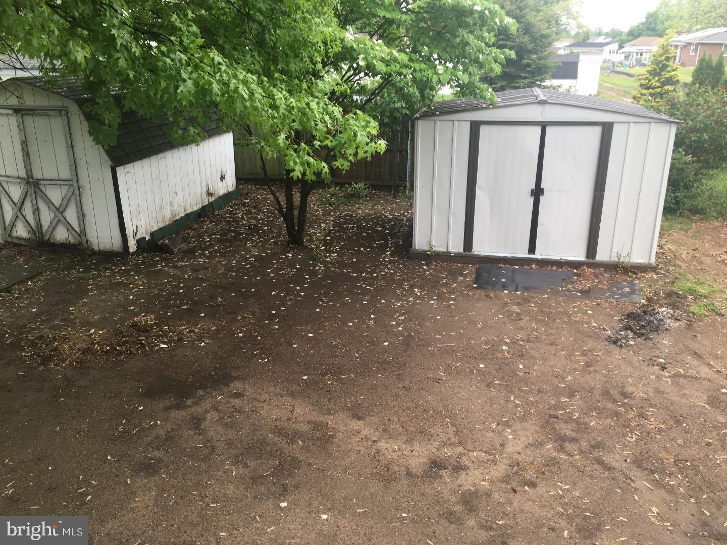 415 Pine Street Florence, NJ 08518 - Photo 3 of 14 View in Back