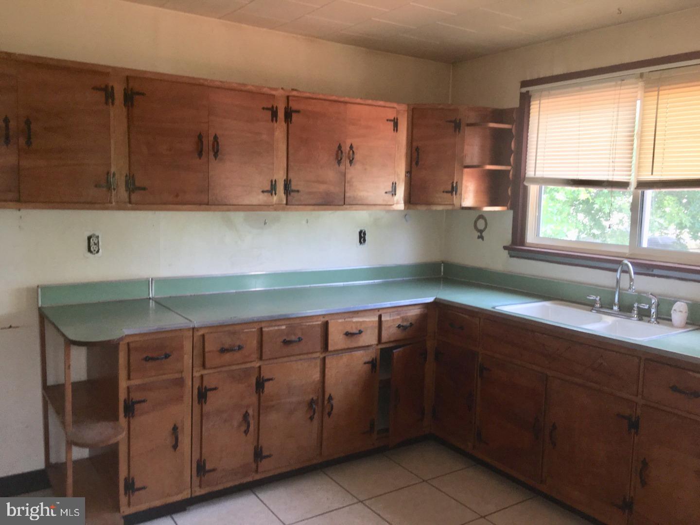 415 Pine Street Florence, NJ 08518 - Photo 6 of 14 Kitchen