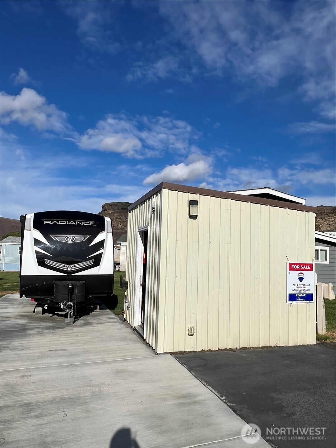 31465 Moore Road Northeast, Unit 616 Coulee City, WA 99115 - Photo 11 of 19 a view of car garage