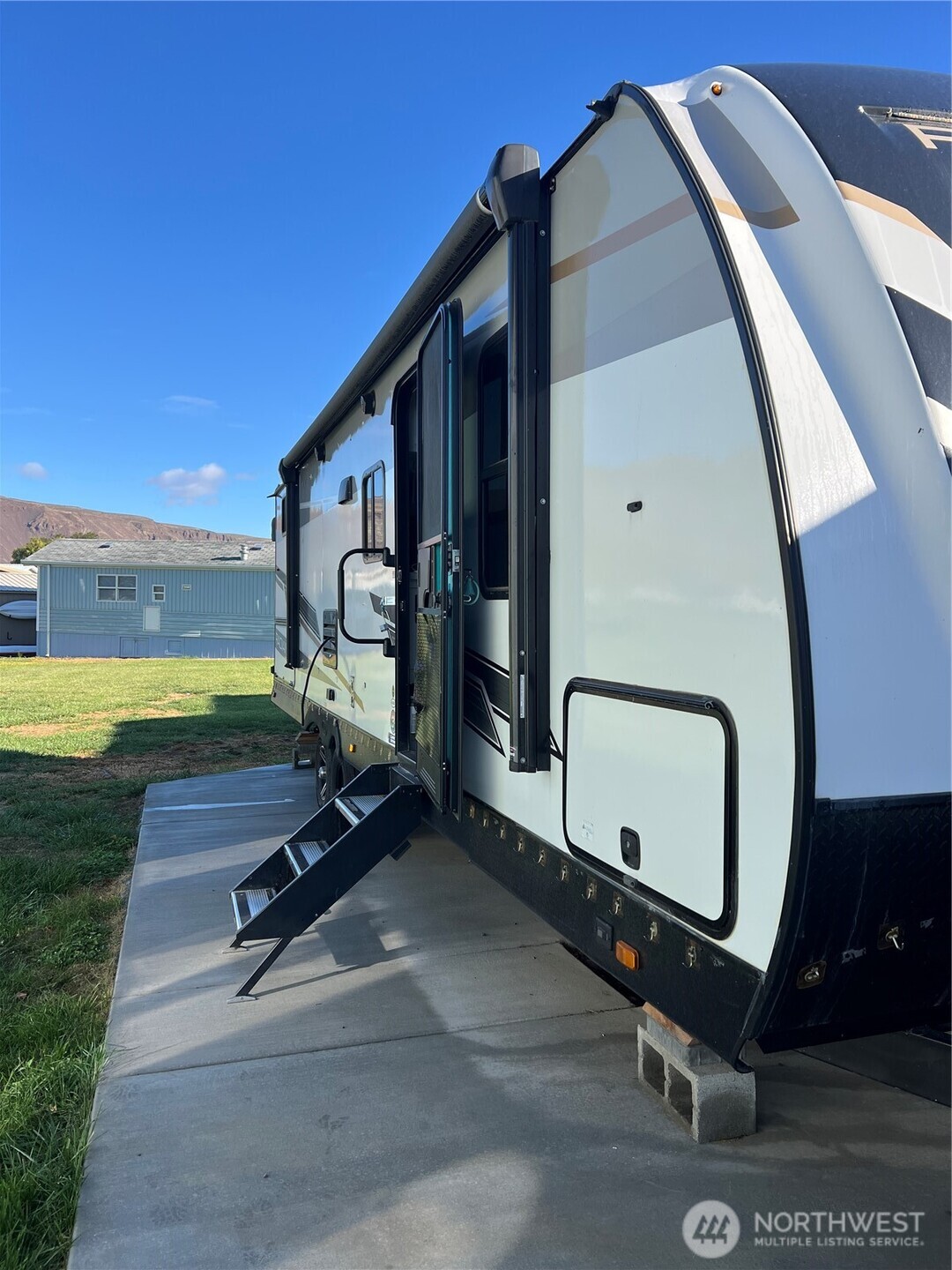 31465 Moore Road Northeast, Unit 616 Coulee City, WA 99115 - Photo 17 of 19 a picture of outdoor space with seating area