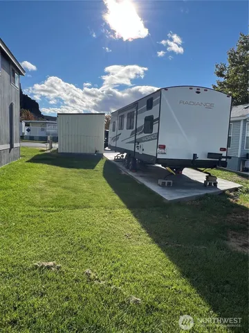a view of a house with entertaining space