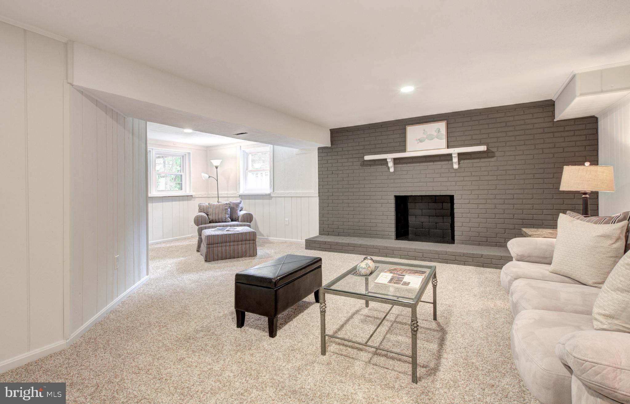 8105 West Point Drive Springfield, VA 22153 - Photo 22 of 32 Family Room