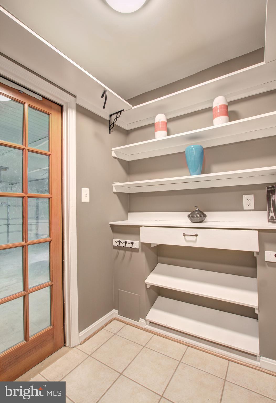 8105 West Point Drive Springfield, VA 22153 - Photo 25 of 32 Mud Room