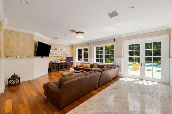 $22,000 | 6905 Southwest 75th Avenue, Miami, FL 33143