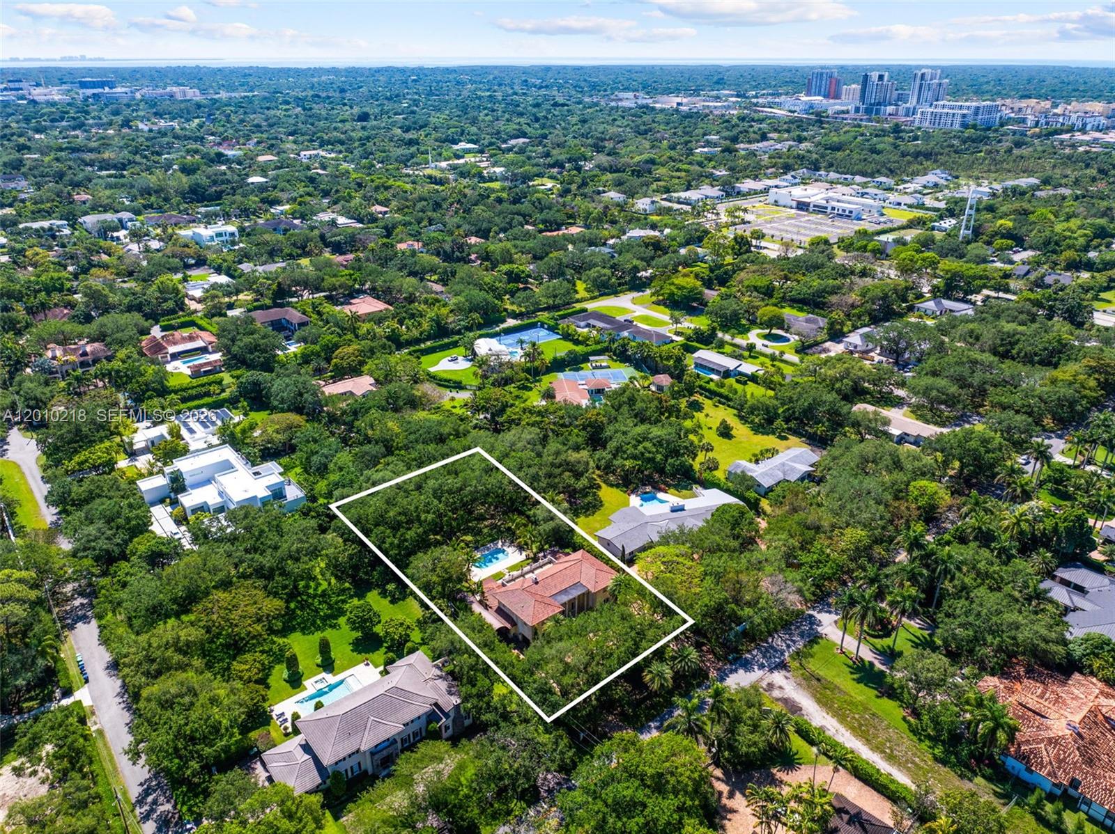 6905 Southwest 75th Avenue Miami, FL 33143 - Photo 73 of 85 a view of a city