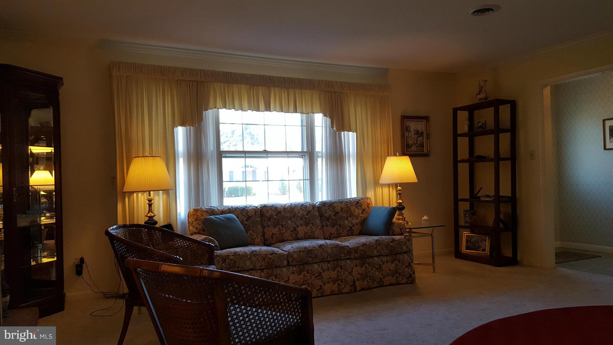 19640 Spring Creek Road Hagerstown, MD 21742 - Photo 4 of 30 Formal Living Room