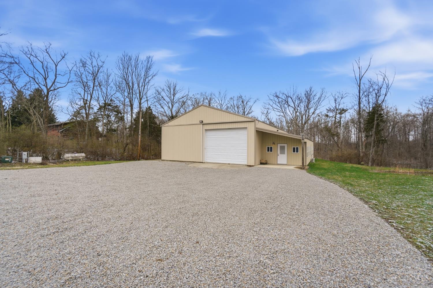 12703 Harris Road Germantown, OH 45327 - Photo 8 of 69