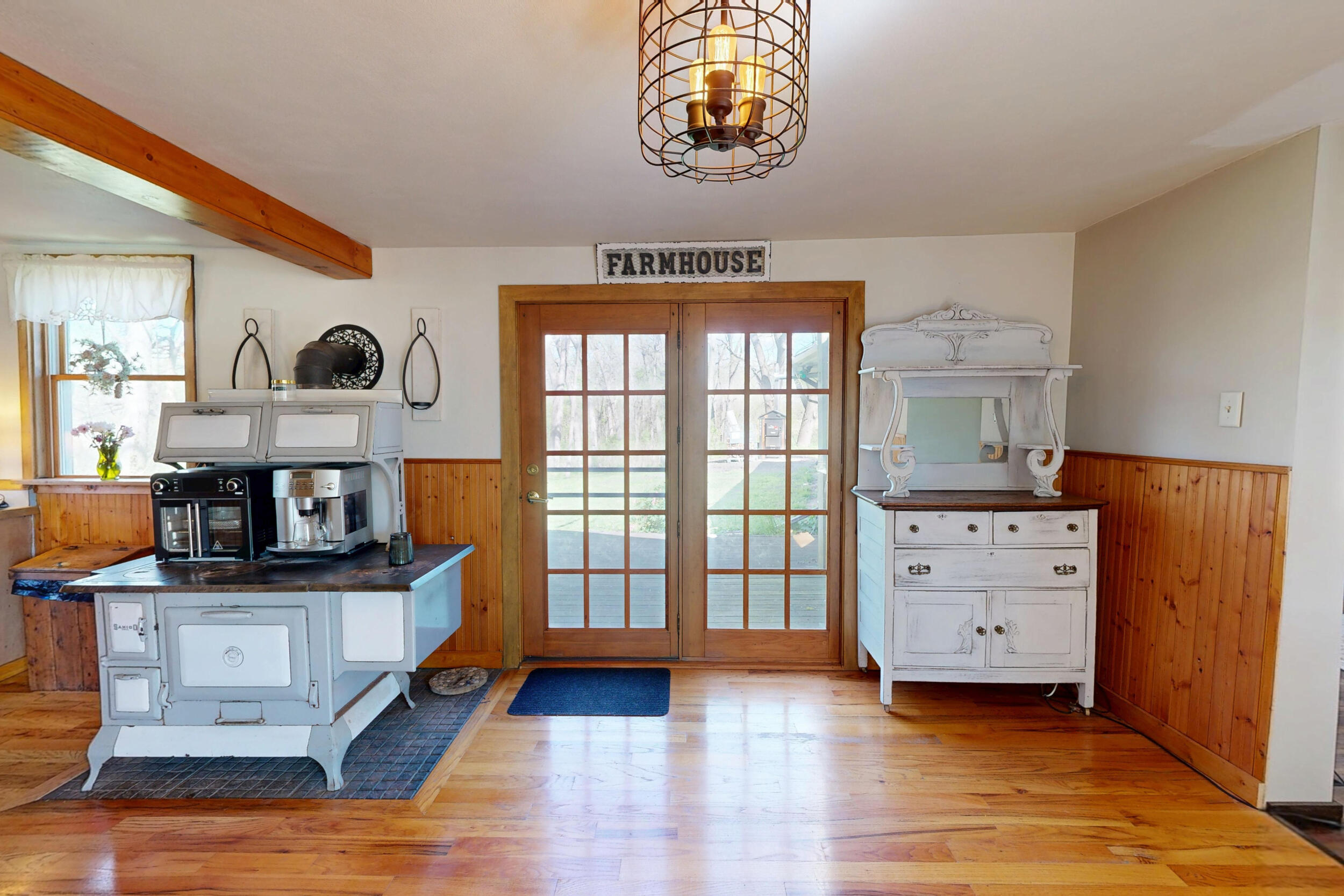 N2312 County Road Fort Atkinson, WI 53538 - Photo 7 of 46 Kitchen - View 3