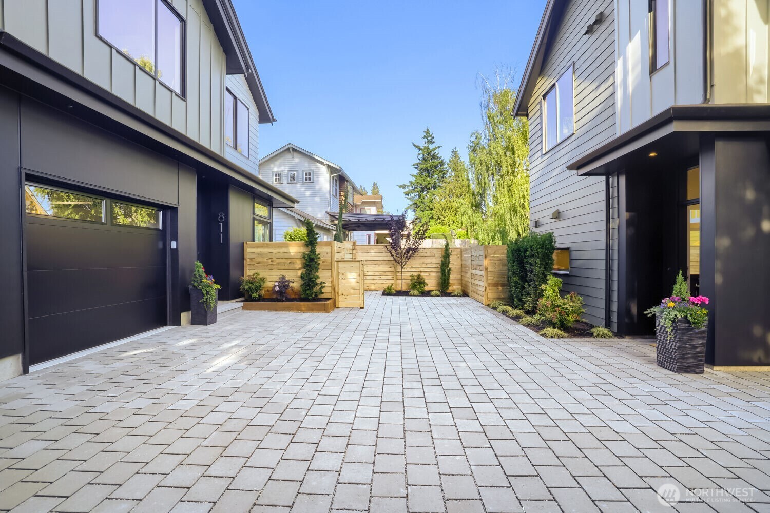 809 Northeast 90th Street Seattle, WA 98115 - Photo 15 of 20