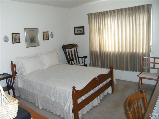 930 Cold Spring Road Allentown, PA 18103 - Photo 17 of 20 Gallery Image 17