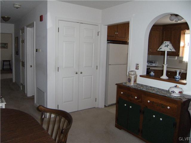 930 Cold Spring Road Allentown, PA 18103 - Photo 6 of 20 Gallery Image 6