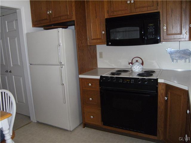 930 Cold Spring Road Allentown, PA 18103 - Photo 10 of 20 Gallery Image 10