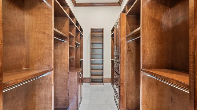 a view of walk in closet