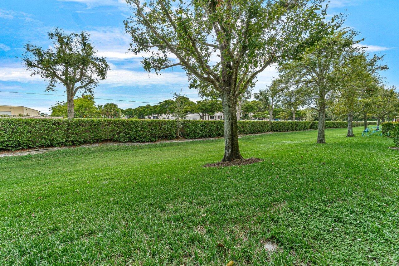 57 Lancaster Road Boynton Beach, FL 33426 - Photo 28 of 32 028-57LancasterRoad-BoyntonBeach-FL-3342