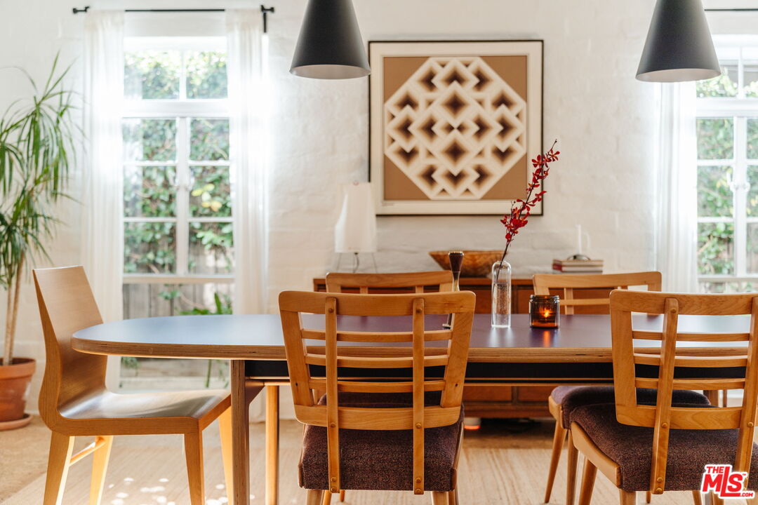 10514 Silverton Avenue Tujunga, CA 91042 - Photo 12 of 49